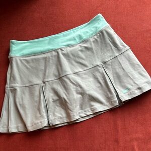 Nike Gray and White Tiered Skater Skorts
